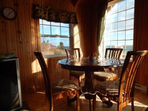 Fotografie z fotogalerie ubytování Les Chalets Brise-de-Mer v destinaci Sainte-Thérèse-de-Gaspé