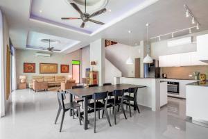 Η κουζίνα ή μικρή κουζίνα στο Luxury villa with private pool, jomtien beach