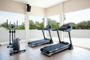 Fitness centrum a/nebo fitness zařízení v ubytování Alhambra Hotel & Convention, BW Signature Collection