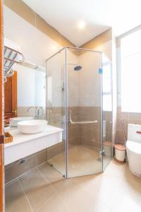 Koupelna v ubytování Ánh Phương Hotel Đà Lạt + 37 fotografií