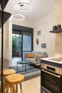 Classy 1 BR Apt w Private Balcony By Sea N' Rent