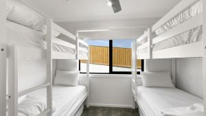 Dreamviews at Metung客房内的一张或多张床位
