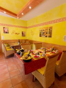 Billede fra billedgalleriet på Wein- und Gästehaus Michels i Wolf