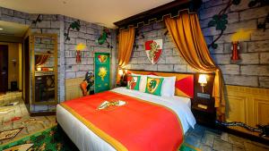 Postel nebo postele na pokoji v ubytování LEGOLAND Korea Resort Hotel
