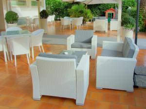 A seating area at Hotel Manuela
