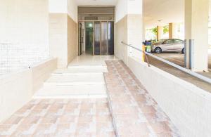 Fotografie z fotogalerie ubytování BnBIsrael apartments - Masaryk Musk v destinaci Bat Jam