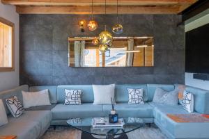コンブルーにあるChalet Ango I Jacuzzi & Hammam I Proche télécabineのギャラリーの写真