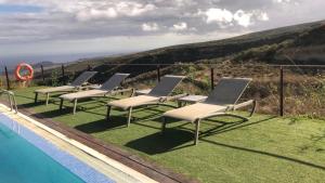 Bazén v ubytování Casa rural con vistas maravillosas en Arico nebo v jeho okolí + 37 fotografií