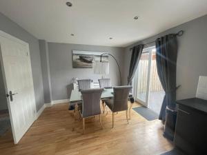 Un lugar para sentarse en Mayfield square