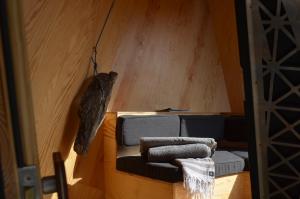 Gambar di galeri bagi K4 Kudhva Treehouse Cabin with sea view di Treknow