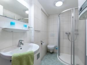 Kúpeľňa v ubytovaní Holiday Home Weissmann by Interhome + 37 fotografií