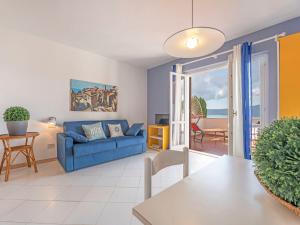 Χώρος καθιστικού στο Apartment Turistica-2 by Interhome