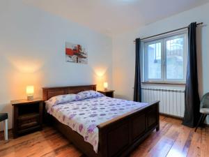 Ένα ή περισσότερα κρεβάτια σε δωμάτιο στο Apartment Gabi - MDN168 by Interhome