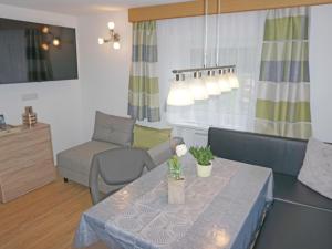 Posezení v ubytování Apartment Walzthöni by Interhome