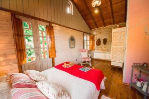 Łóżko lub łóżka w pokoju w obiekcie Cas do Mestre Casa rural con Encanto