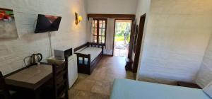 Termas Posada del Siglo XIX的电视和/或娱乐中心