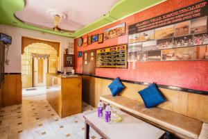 ジャイサルメールにあるHotel Classic Jaisalmerのギャラリーの写真