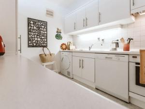 Kuchnia lub aneks kuchenny w obiekcie Apartment Tauernspirit by Interhome