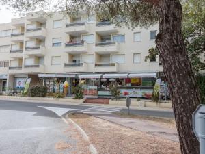 Το κτήριο όπου στεγάζεται  το διαμέρισμα