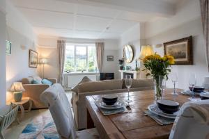 Istumisnurk majutusasutuses 2 bed rural retreat set on the edge of Exmoor +23 fotot