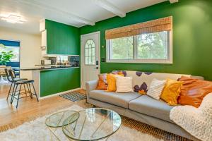 Fotografie z fotogalerie ubytování Cozy Montello Hideaway Near Puckaway Lake Access! v destinaci Montello