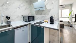 A kitchen or kitchenette at Oleti Studio Granada