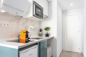 A kitchen or kitchenette at Oleti Studio Granada