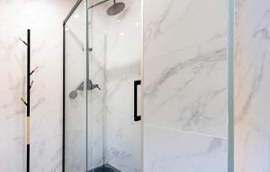 A bathroom at Oleti Studio Granada
