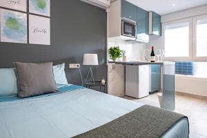 A kitchen or kitchenette at Oleti Studio Granada