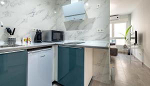 A kitchen or kitchenette at Oleti Studio Granada