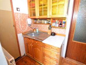 Kuchyňa alebo kuchynka v ubytovaní Holiday Home Jahor by Interhome
