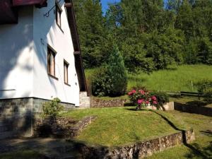 Vonkajšia záhrada v ubytovaní Holiday Home Jahor by Interhome