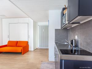 Kuchyň nebo kuchyňský kout v ubytování Studio Studio Lepontica by Interhome