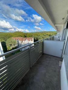 En balkong eller terrass på HOLIDAY HOME Slavia New 801 z widokiem na morze