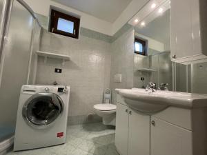 Phòng tắm tại 076 Trilocale, Pinzolo