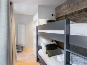Chalet de charme a Courchevel, 4 chambres, sauna, cheminee, proche commerces et pistes - FR-1-562-59