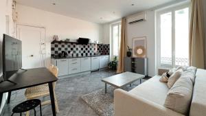 Imagen de la galería de Minutes to Monaco train station, short walk to F1 tracks, en Beausoleil