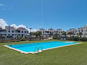 Bazén v ubytování Marina Sol Villa nebo v jeho okolí