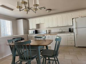 Kuchyň nebo kuchyňský kout v ubytování Wondrous Stays