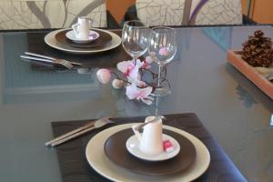 Jídlo v apartmánu nebo okolí + 26 fotografií