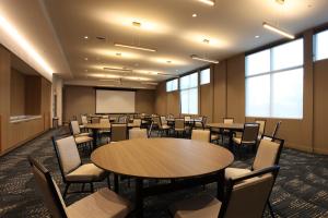 Konferenční prostory v ubytování Cedartree Hotel Portland Hillsboro + 37 fotografií