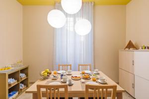 Jedlo v ubytovaní bed & breakfast alebo blízkom okolí
