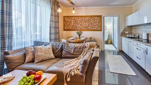 Kuchyňa alebo kuchynka v ubytovaní Apartament na Szlaku - 5D Apartamenty