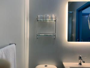 Koupelna v ubytování WEAA Hotel