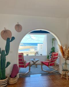 Posezení v ubytování Casa Cabrera - 2 apartamentos con vistas al mar