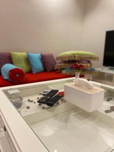 TV a/nebo společenská místnost v ubytování Al Aseel Apartment Buyoot Al Diyafah