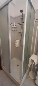 Ένα μπάνιο στο La Casetta di Piero by SMART-HOME