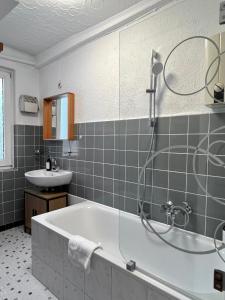 Kylpyhuone majoituspaikassa Sali - E12 - WLAN, TV, Waschmaschine