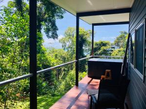 Сад в Sky: rainforest and ocean views with jacuzzi