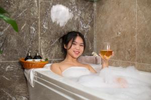 Oaspeți care stau la SeaFront Hotel DaNang